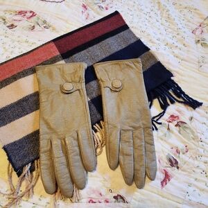 GAP Camel 100% Leather Gloves